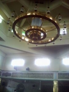 lampu gantung masjid tembaga
