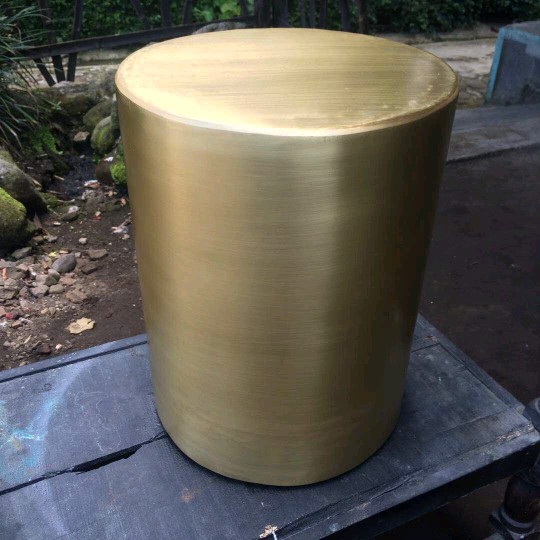 sidetable kuningan