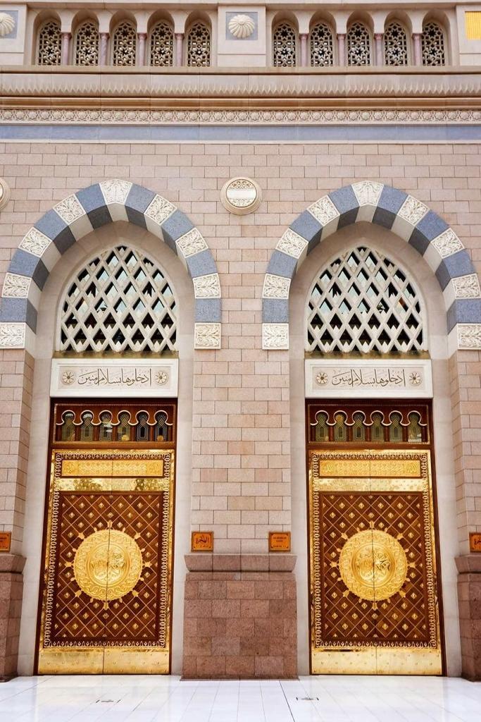 pengrajin pintu nabawi