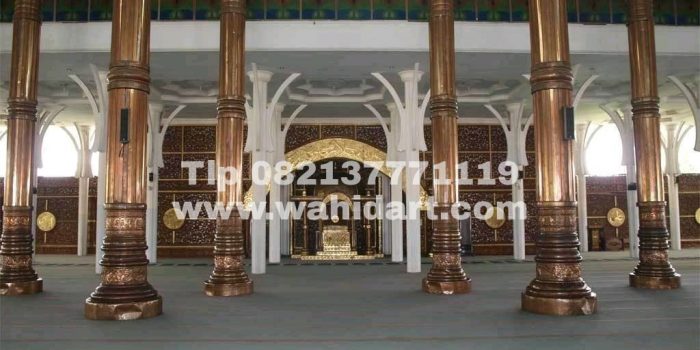 ornamen tembaga dan kuningan