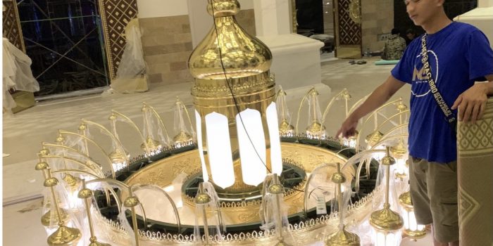 lampu masjid nabawi