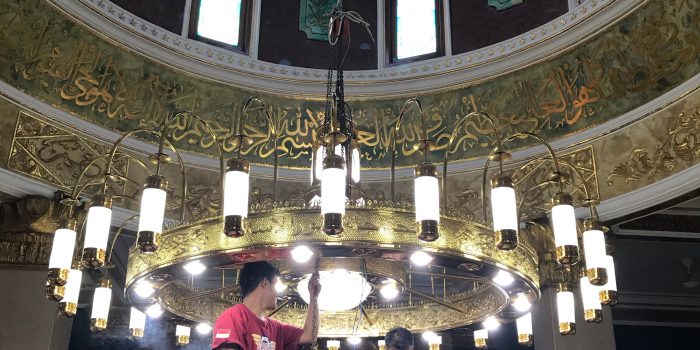 Replika Lampu Nabawi Kuningan
