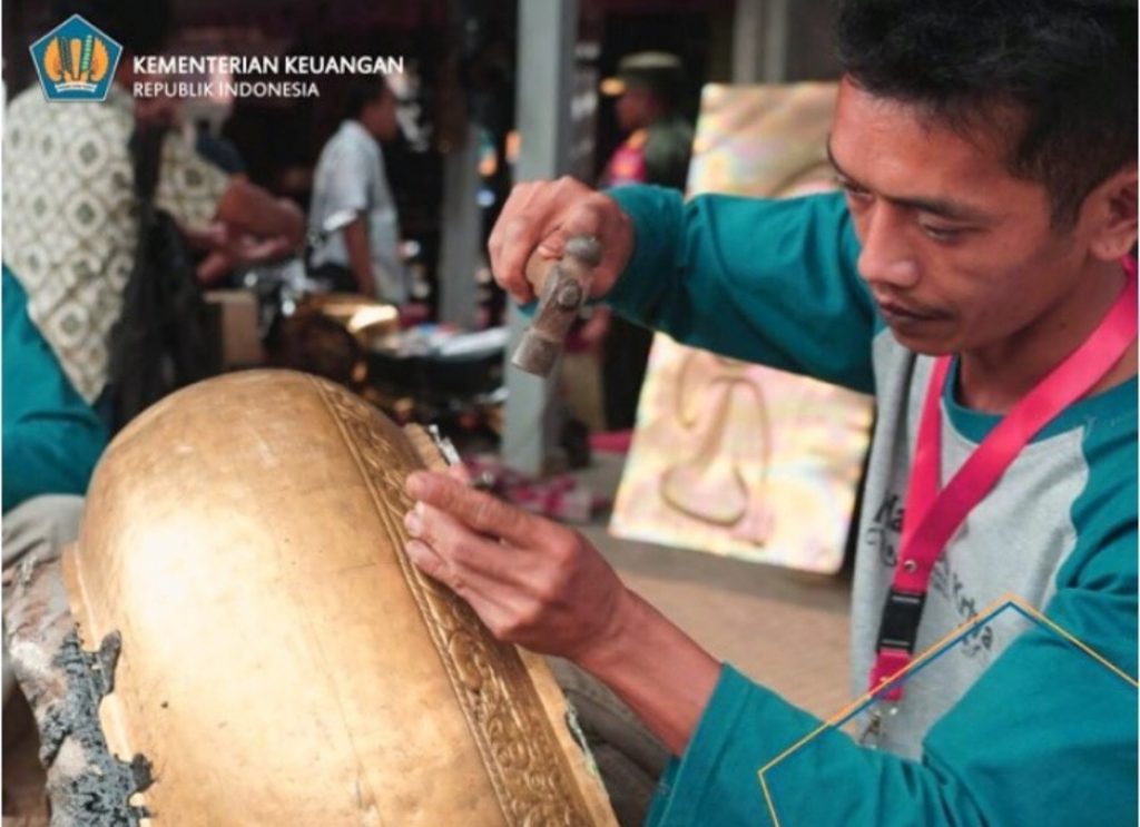 kerajinan tembaga kuningan