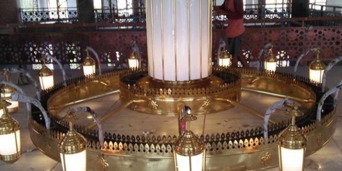 lampu hias masjid nabawi