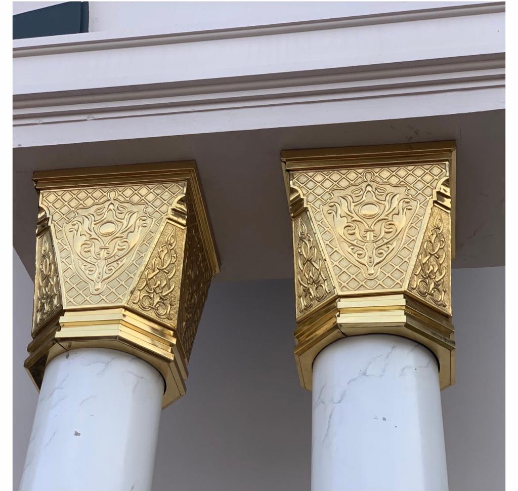 Keindahan Mahkota Tiang Pilar