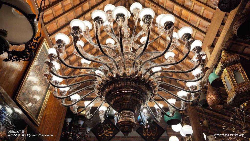Lampu Robyong Tembaga Antik