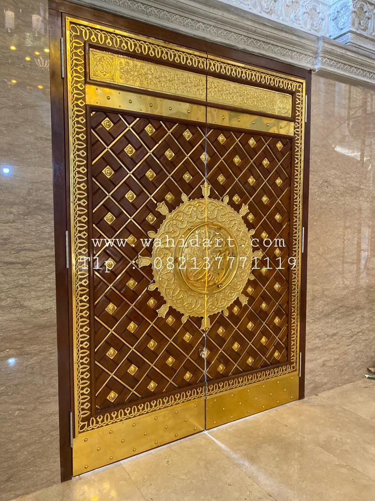 Pintu Masjid Kerajinan Kuningan