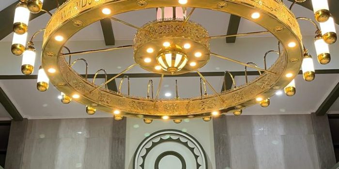 Lampu Gantung Masjid Mewah
